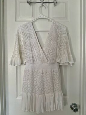 White Lace V-Neck Flutter Sleeve Dress